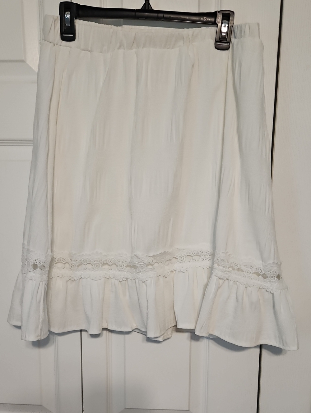 SHEIN White Midi Skirt with Lace Trim